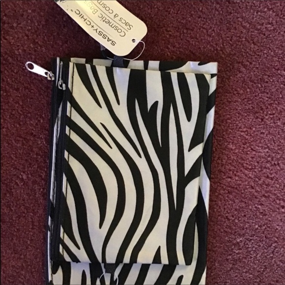 Classy & Chic  cosmetic bags set 2 🦓 zebra pattern NWT cosmetic ready nw - Picture 3 of 4